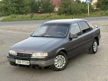 Авто Opel Vectra 1990 № 8882402