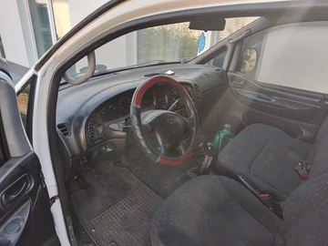 Авто Hyundai H1 Starex  2000 № 8882408