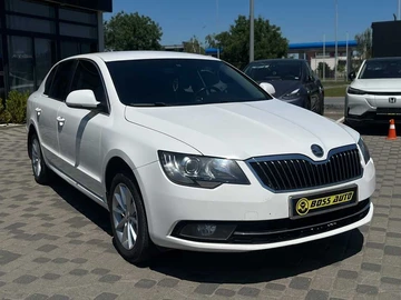Авто Skoda Superb 2014 № 8882801