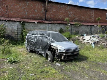 Авто Mitsubishi Space Wagon 2003 № 8882825