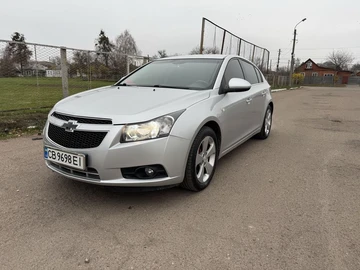 Авто Chevrolet Cruze 2011 № 8883002