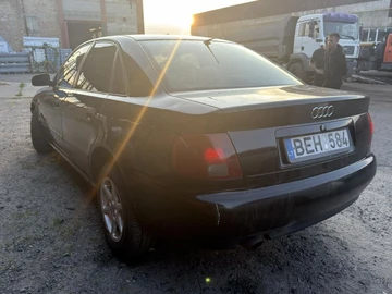 Авто Audi A4 1998 № 8883086