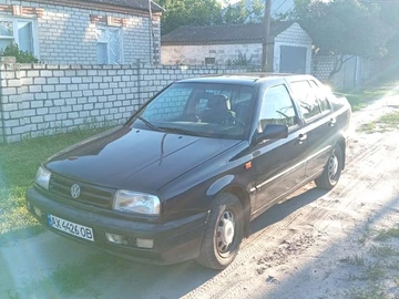 Авто Volkswagen Vento 1993 № 8883433