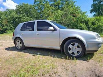 Авто Volkswagen Golf 1999 № 8883481