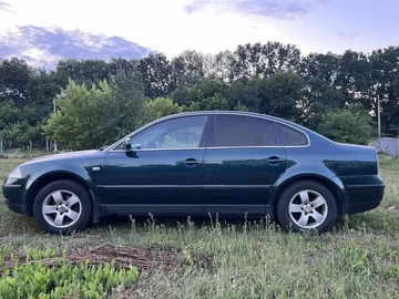 Авто Volkswagen Passat Sedan 2002 № 8883528