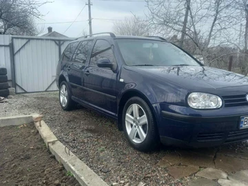 Авто Volkswagen Golf 1999 № 8883821