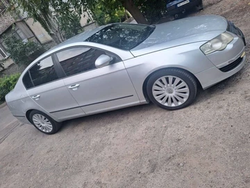 Авто Volkswagen Passat Sedan 2005 № 8883850