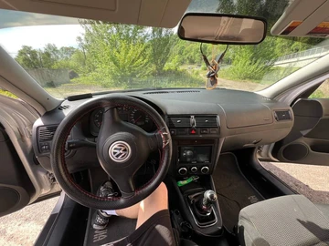 Авто Volkswagen Golf 1999 № 8884071