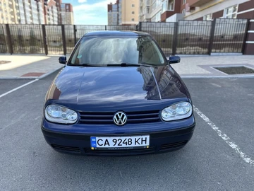 Авто Volkswagen Golf 2000 № 8884319