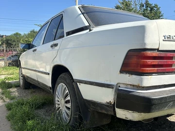 Авто Mercedes 190 1984 № 8884673