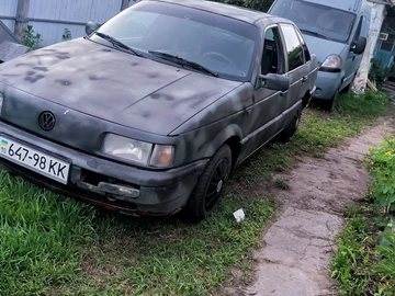 Авто Volkswagen Passat Sedan 1992 № 8884942