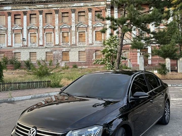 Авто Volkswagen Passat Sedan 2012 № 8884944