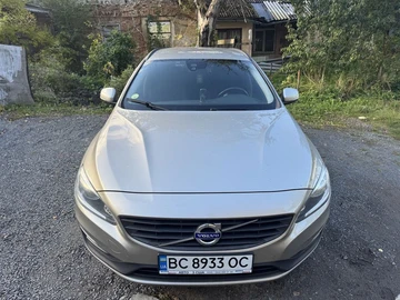 Авто Volvo V60 2015 № 8885131