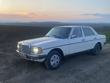 Авто Mercedes W123 1982 № 8885163