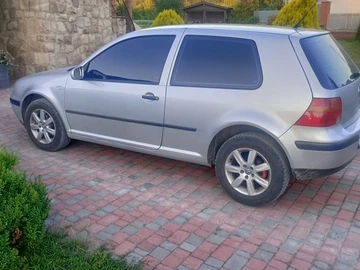 Авто Volkswagen Golf 2002 № 8885294