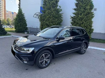 Авто Volkswagen Tiguan 2019 № 8885636