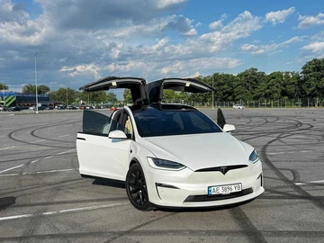Авто Tesla Model X 2022 № 8885940