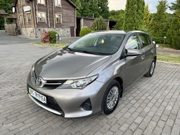 Авто Toyota Auris 2013 № 8886340