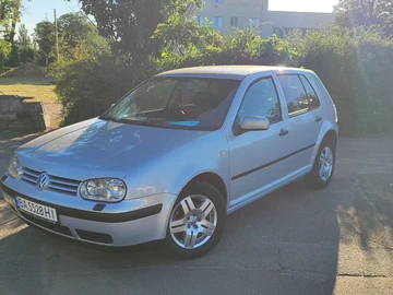 Авто Volkswagen Golf 1999 № 8886395