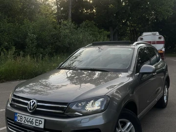Авто Volkswagen Touareg 2014 № 8886418