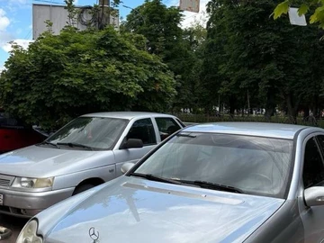 Авто Mercedes 220 2005 № 8886529
