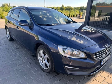 Авто Volvo V60 2014 № 8886754