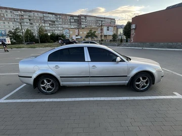 Авто Skoda Superb 2006 № 8886986