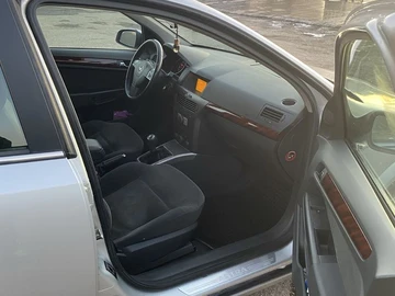 Авто Opel Astra 2004 № 8887775