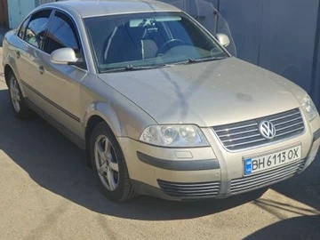 Авто Volkswagen Passat Variant 2005 № 8888075