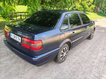 Авто Volkswagen Passat Sedan 1994 № 8888298