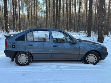 Авто Opel Kadett 1989 № 8888335