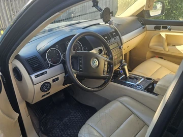 Авто Volkswagen Touareg 2004 № 8888655