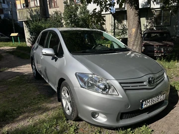 Авто Toyota Auris 2011 № 8888756