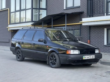 Авто Volkswagen Passat Variant 1992 № 8889052