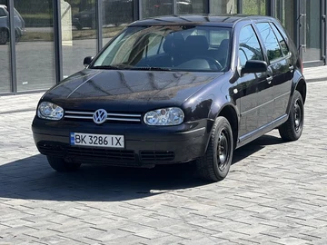 Авто Volkswagen Golf 2001 № 8889114