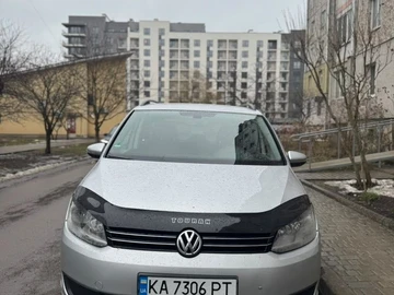 Авто Volkswagen Touran 2012 № 8889207