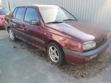 Авто Volkswagen Vento 1992 № 8889215