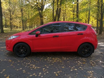 Авто Ford Fiesta 2010 № 8889452