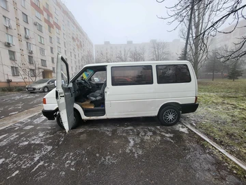 Авто Volkswagen Transporter 1994 № 8889610