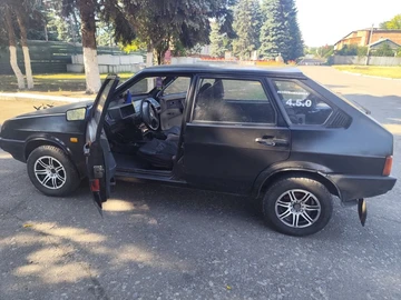 Авто ВАЗ 2109 1992 № 8889667