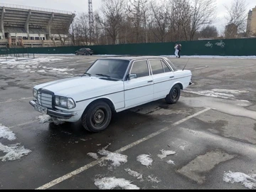 Авто Mercedes E Серия 1982 № 8889669
