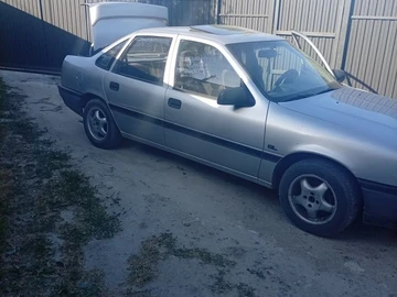 Авто Opel Vectra 1989 № 8889675