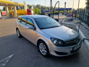 Авто Opel Astra 2010 № 8889736