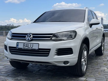Авто Volkswagen Touareg 2012 № 8889817