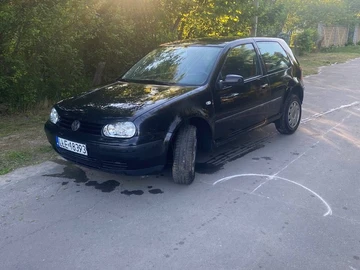 Авто Volkswagen Golf 2001 № 8889819
