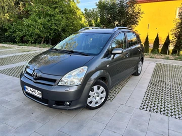 Авто Toyota Corolla Verso 2004 № 8889830