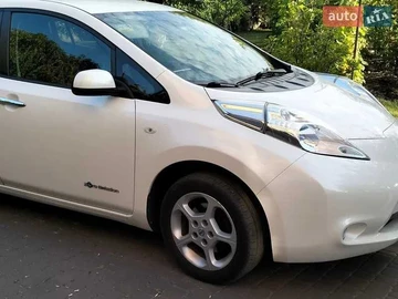 Авто Nissan Leaf 2013 № 8889900