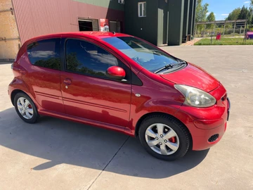 Авто Toyota Aygo 2011 № 8890123