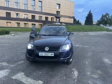 Авто Volkswagen Touareg 2007 № 8890365