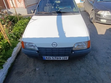 Авто Opel Kadett 1988 № 8890600